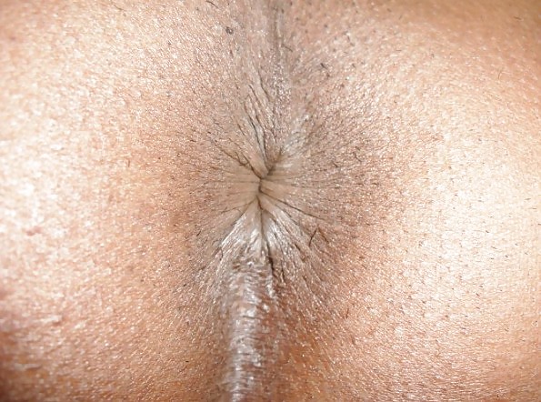 Petite Gurl Zu Eng Für Hahn #18658298