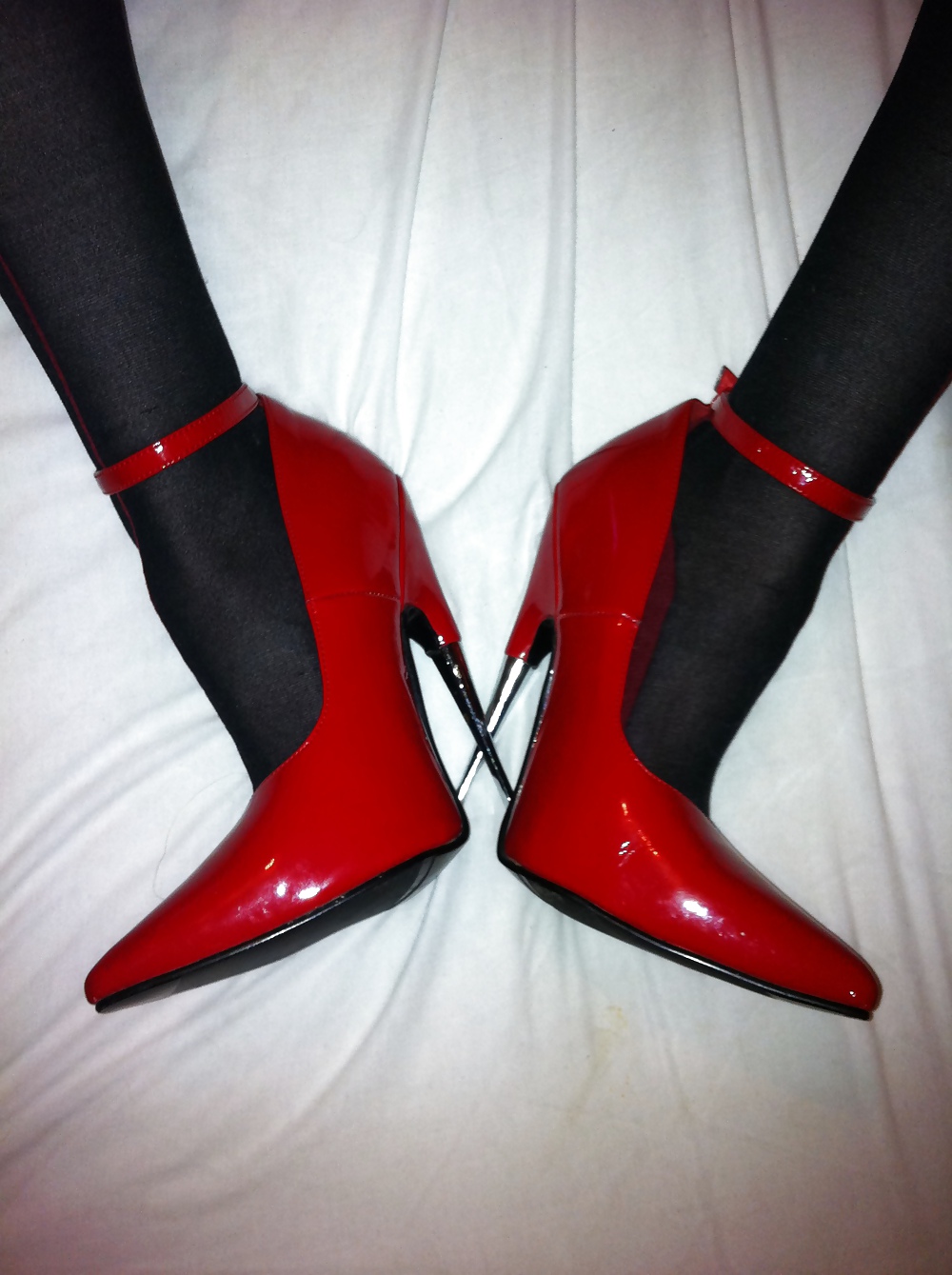 Hubby Spunks On My Red 6 Inch Heels #7528087