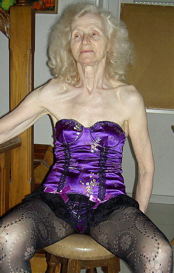 Nonna josee bella donna anziana 
 #5800176