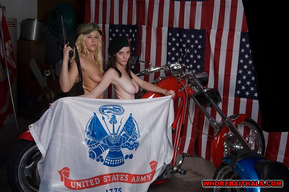 Hot Babes Militär, Waffen Und Heiß Choppern #4512209