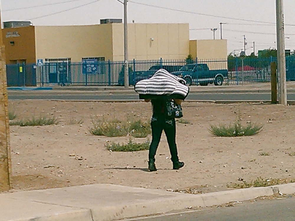 Buscando en las calles #20982885