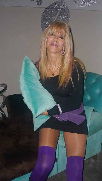 Hündin Blond Exhibitionist #5198993