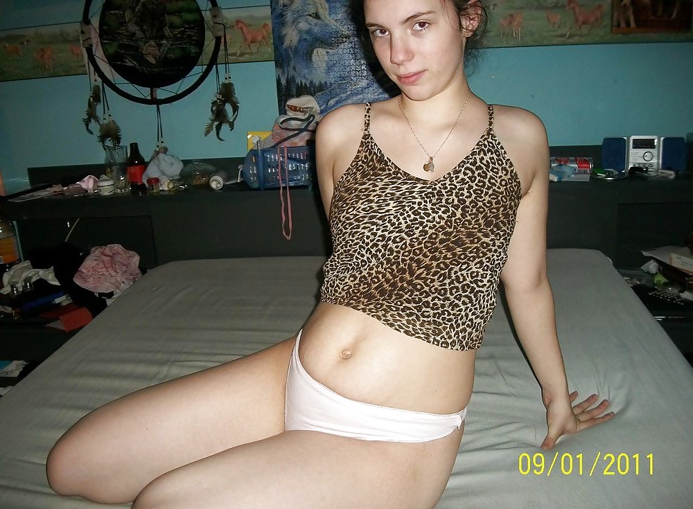 FRENCH SLUT - New horny young amateur bitch 2011 - Angelique #6179912