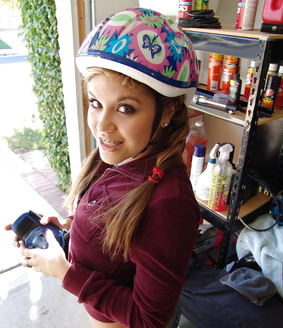 Horny Topanga - On the garage floor #3510741