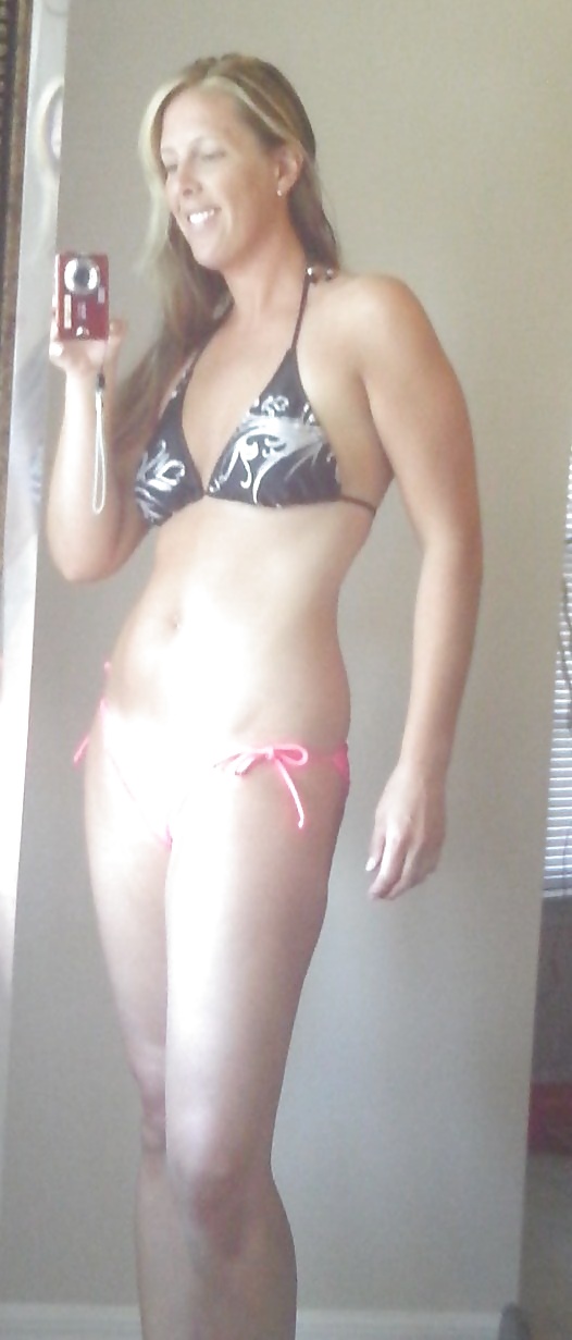 Women that get me dripping wet everytime i see them   #4706504