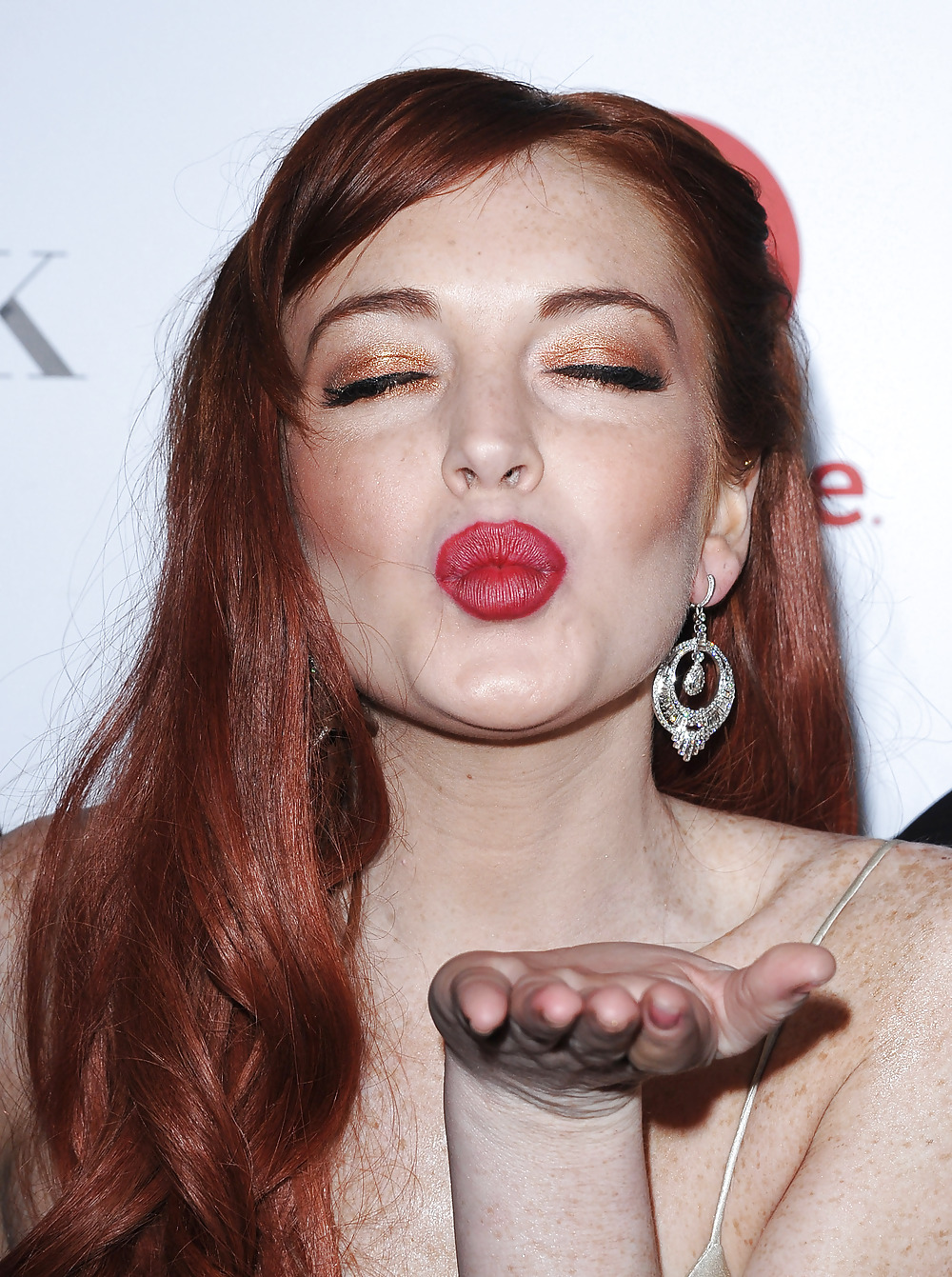 Lindsay lohan ... liz & dick premiere
 #16893398