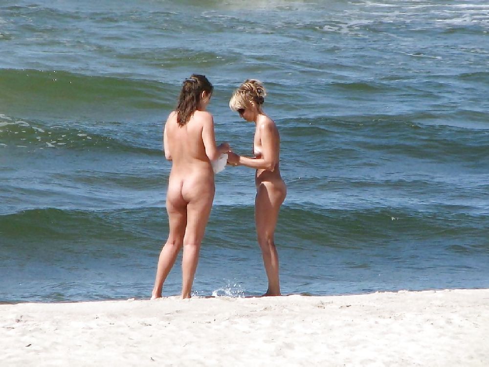 Me encantan las playas nudistas
 #263729