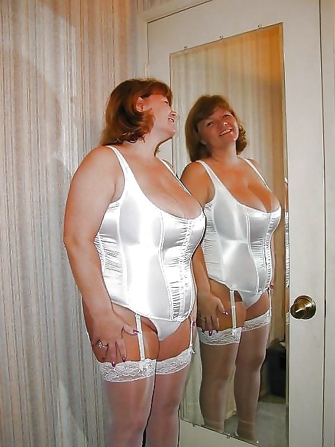 Girdle grannies for wanking #19902685