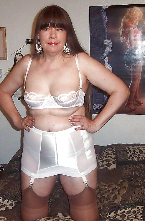 Girdle grannies for wanking #19902747