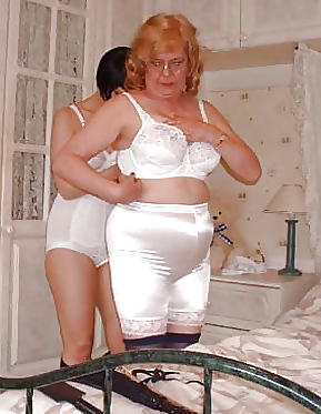 Girdle grannies for wanking #19902757