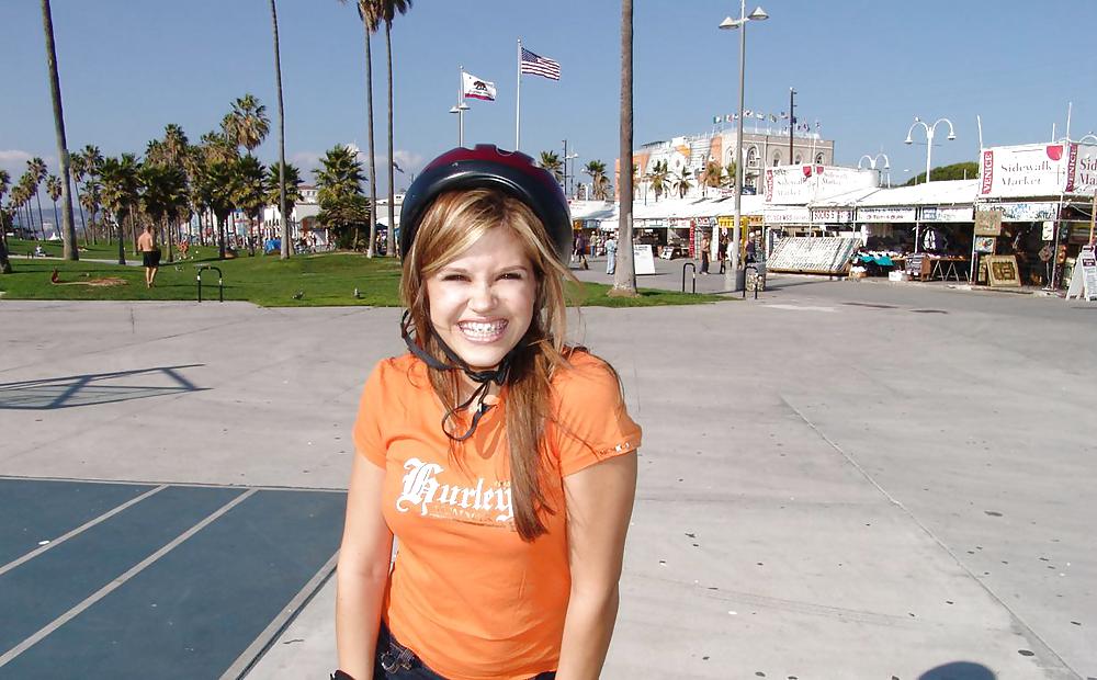 Horny Topanga - On skates #3515853