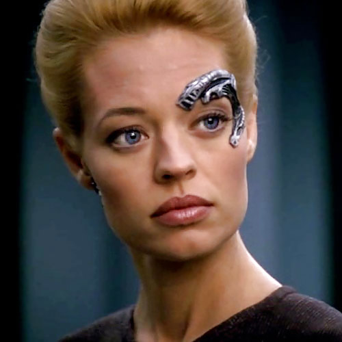 SEXIEST GIRL ROM THE UNIVERSE - SEVEN OF NINE