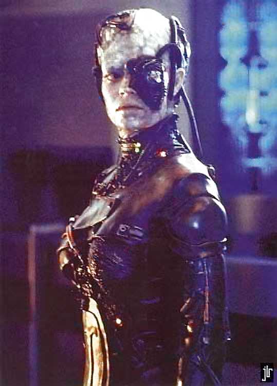 SEXIEST GIRL ROM THE UNIVERSE - SEVEN OF NINE #6838335