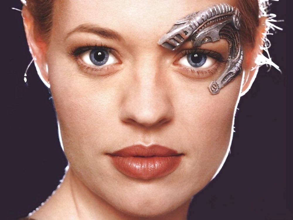 SEXIEST GIRL ROM THE UNIVERSE - SEVEN OF NINE #6838368