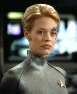 SEXIEST GIRL ROM THE UNIVERSE - SEVEN OF NINE #6838412