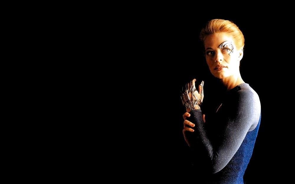SEXIEST GIRL ROM THE UNIVERSE - SEVEN OF NINE #6838425