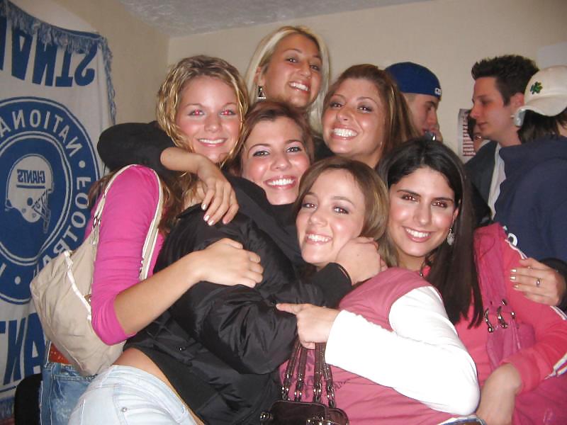 PARTY #8584319