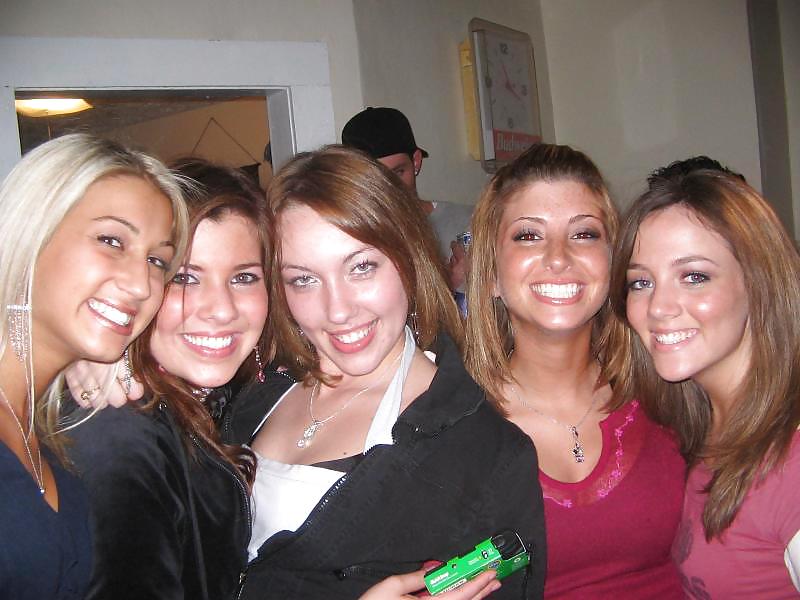 PARTY #8584388
