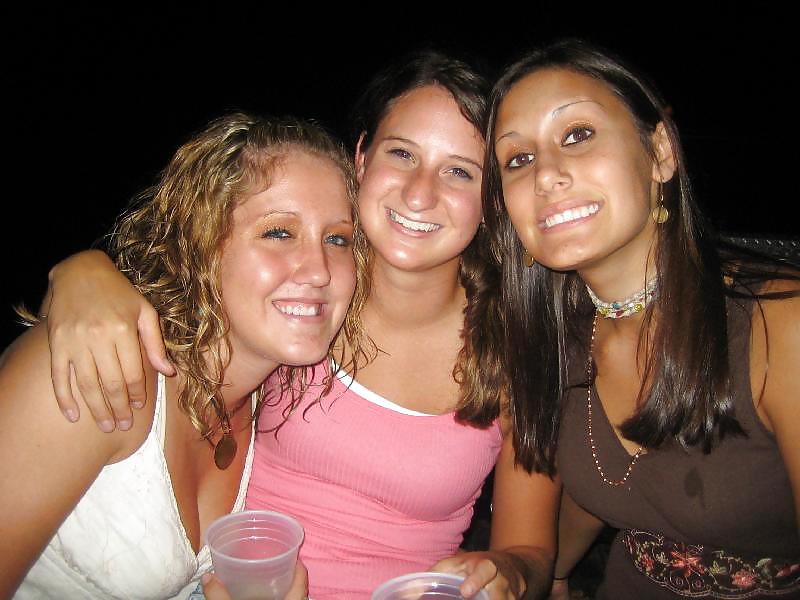 PARTY #8584440