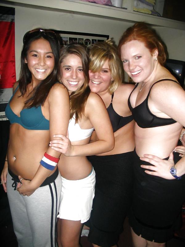 PARTY #8584480