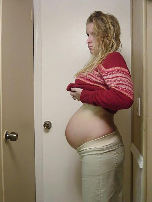 Pregnant Bellies #9484704