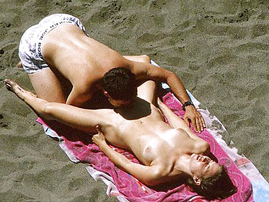 Sesso sulla spiaggia
 #3919582