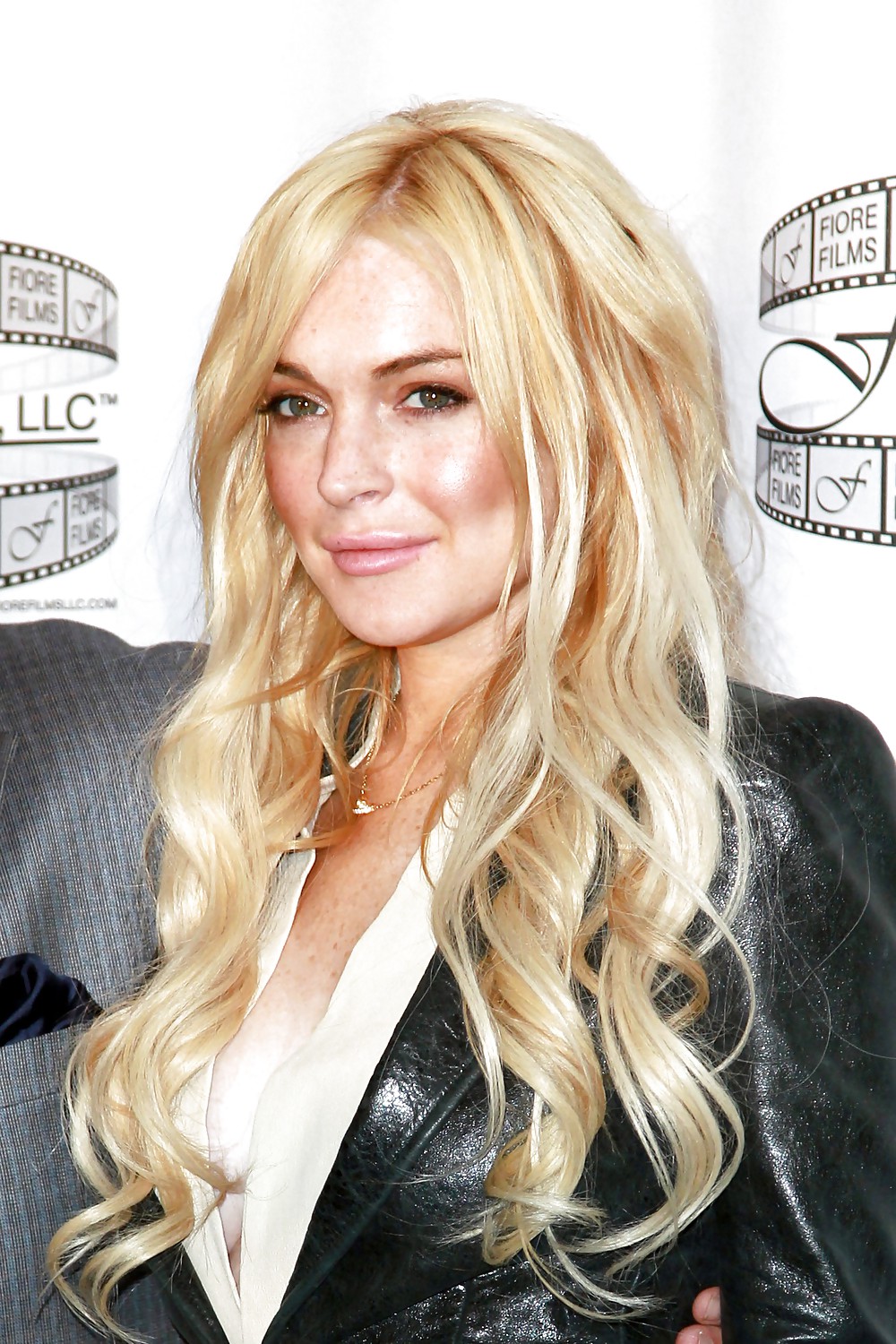 Lindsay lohan gotti tres generaciones conferencia de prensa
 #3470556