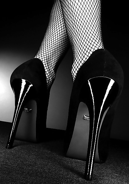 Nylon Und Heels Ii #7223479