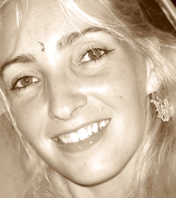 Goldenwife 6
 #11850293