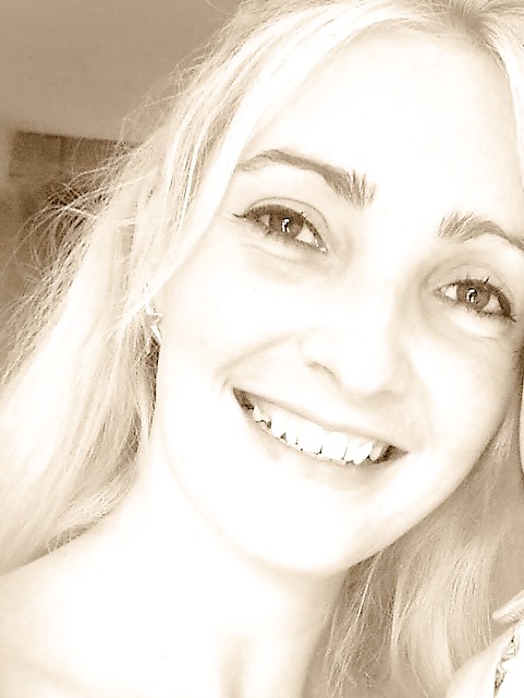 Goldenwife 6
 #11850297