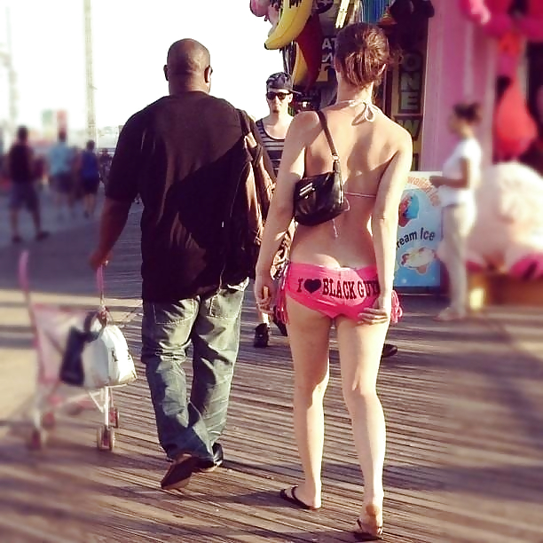 Jóvenes calientes
 #16531911