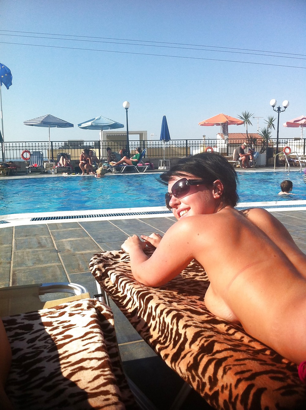 Facebook3
 #20037651