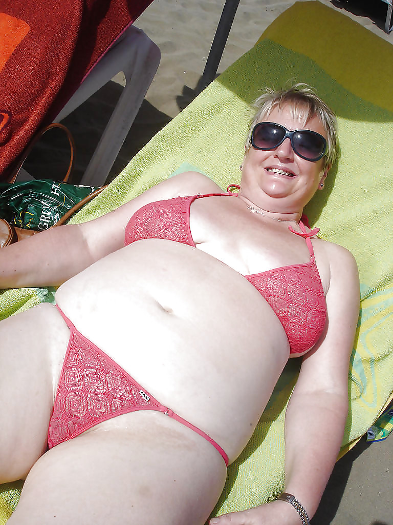 Swimsuits bikinis bras bbw mature dressed teen big huge - 44 #12921865