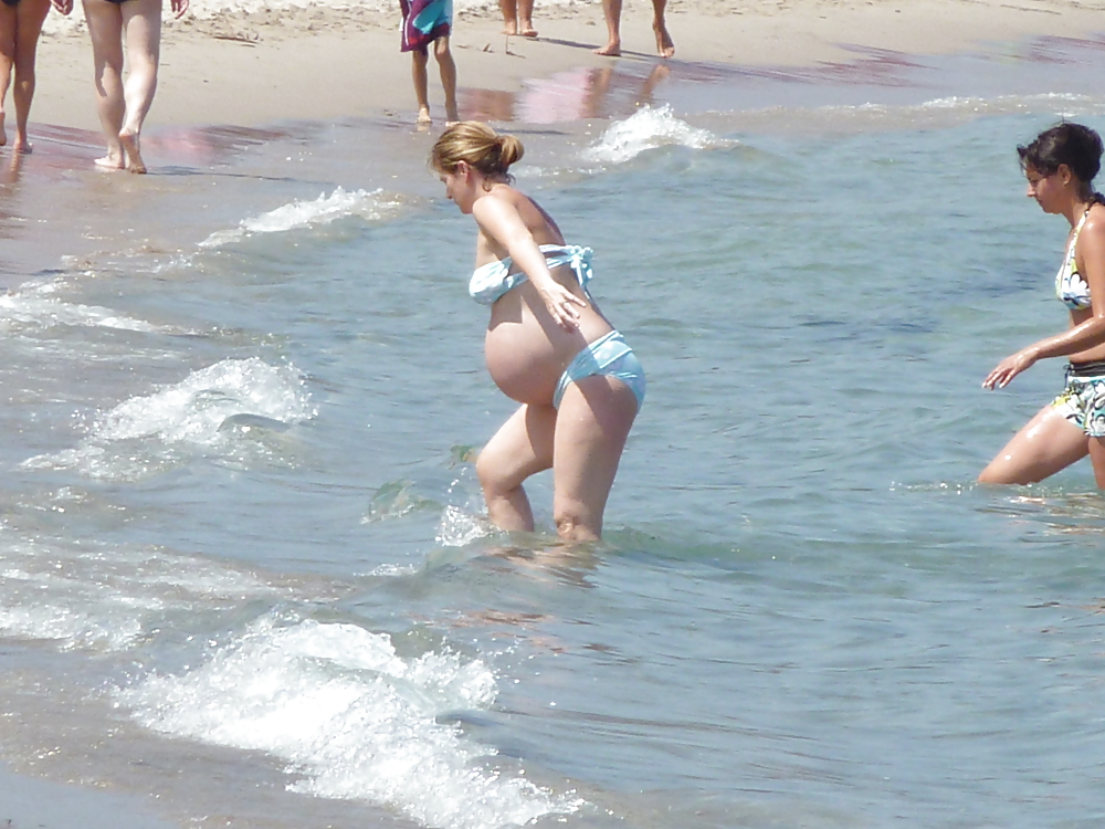 Voyeur - Pregnant girl on the beach (vacation in Corsica) #14414301