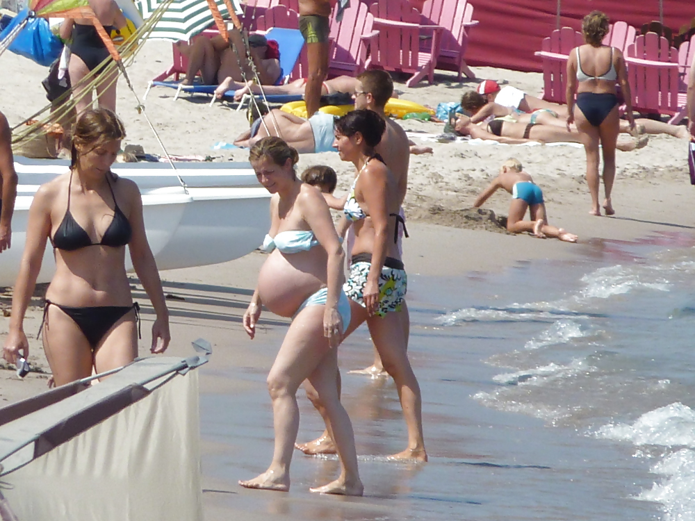 Voyeur - Pregnant girl on the beach (vacation in Corsica) #14414314
