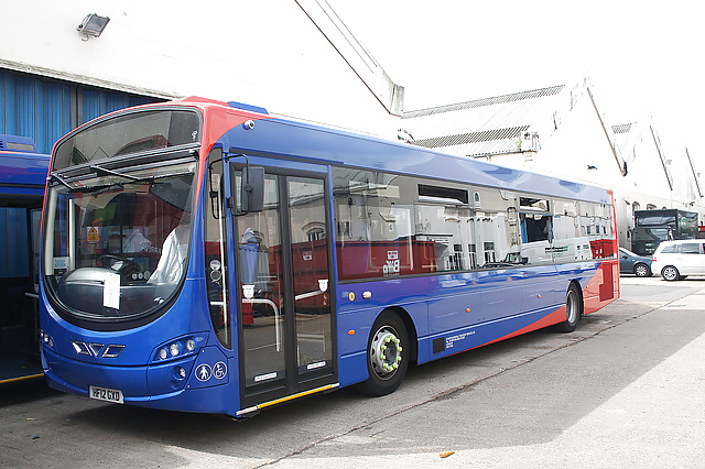 Busse Fahren I #13020338