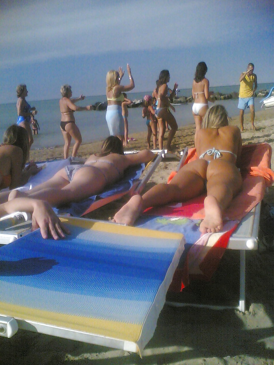 Perfekt Runden Hintern Touristen Am Strand (oben Ohne Zu) #11266843