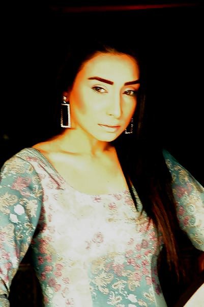 Femme Pakistani Chaude Qui Devrait Aller Noir #16828121