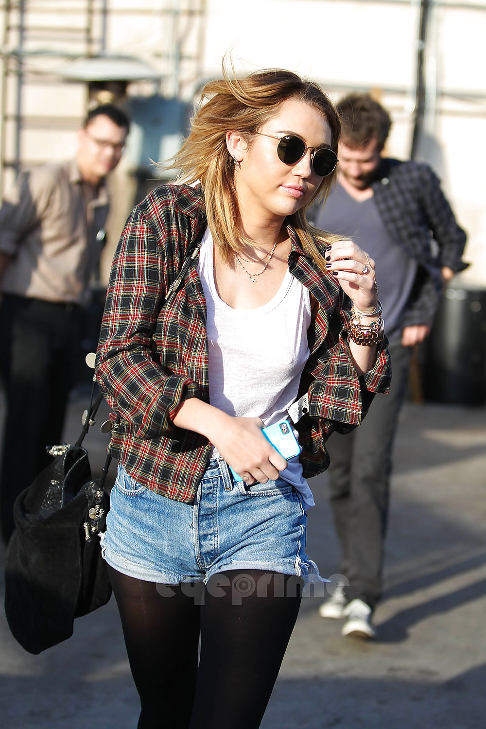 Miley cyrus odia los sujetadores
 #6969854