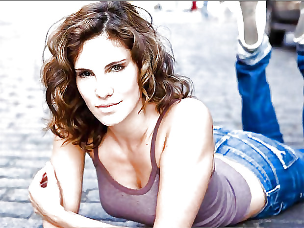 Daniela Ruah #21697640