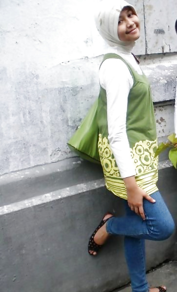 Belleza y caliente indonesia jilbab tudung hijab 3
 #17392268