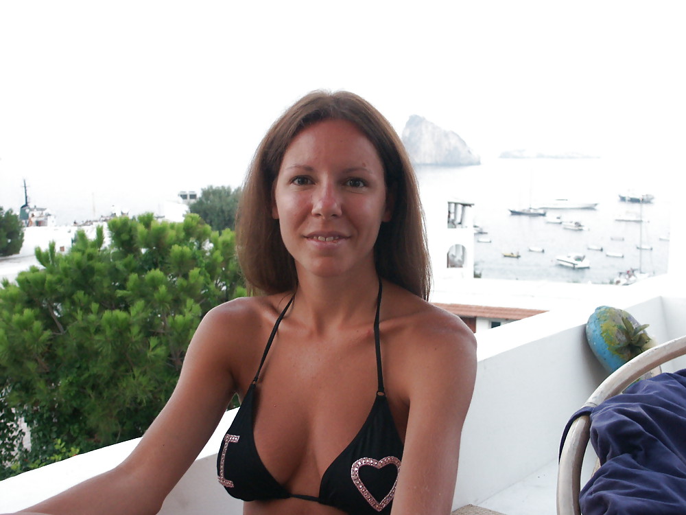 BEAUTIFUL GREEK WIFE #8523255