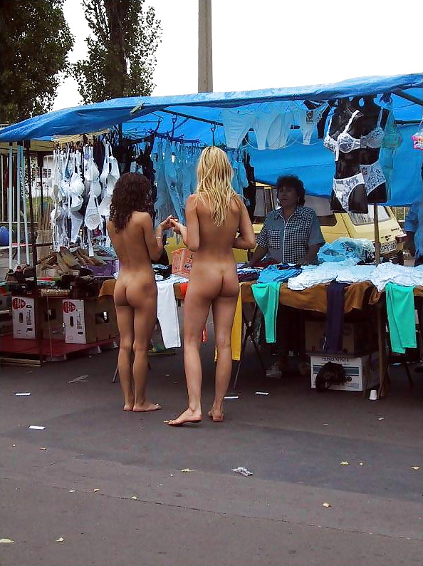 Nude In Public,By Blondelover. #3708607