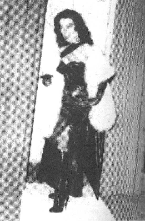 Tana Louise #4500772