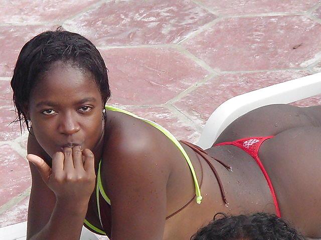 EBONY GIRL SHATEL #8408500