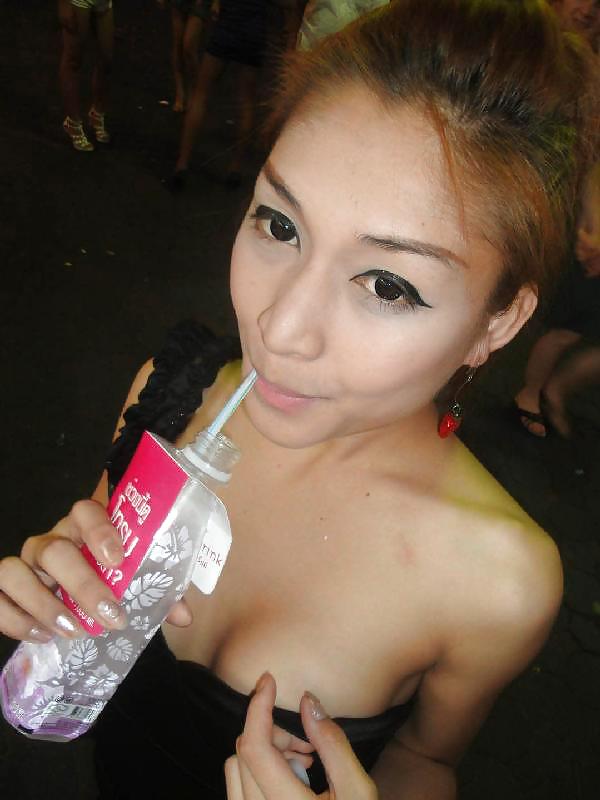 Mädchen Thai Oder Junge Thai? Durch Segel #4903347