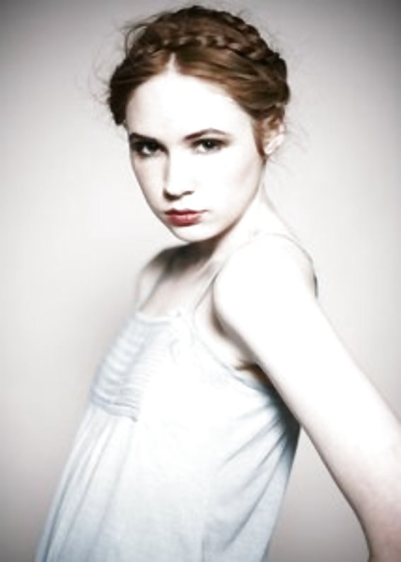 Karen Gillan #18129251