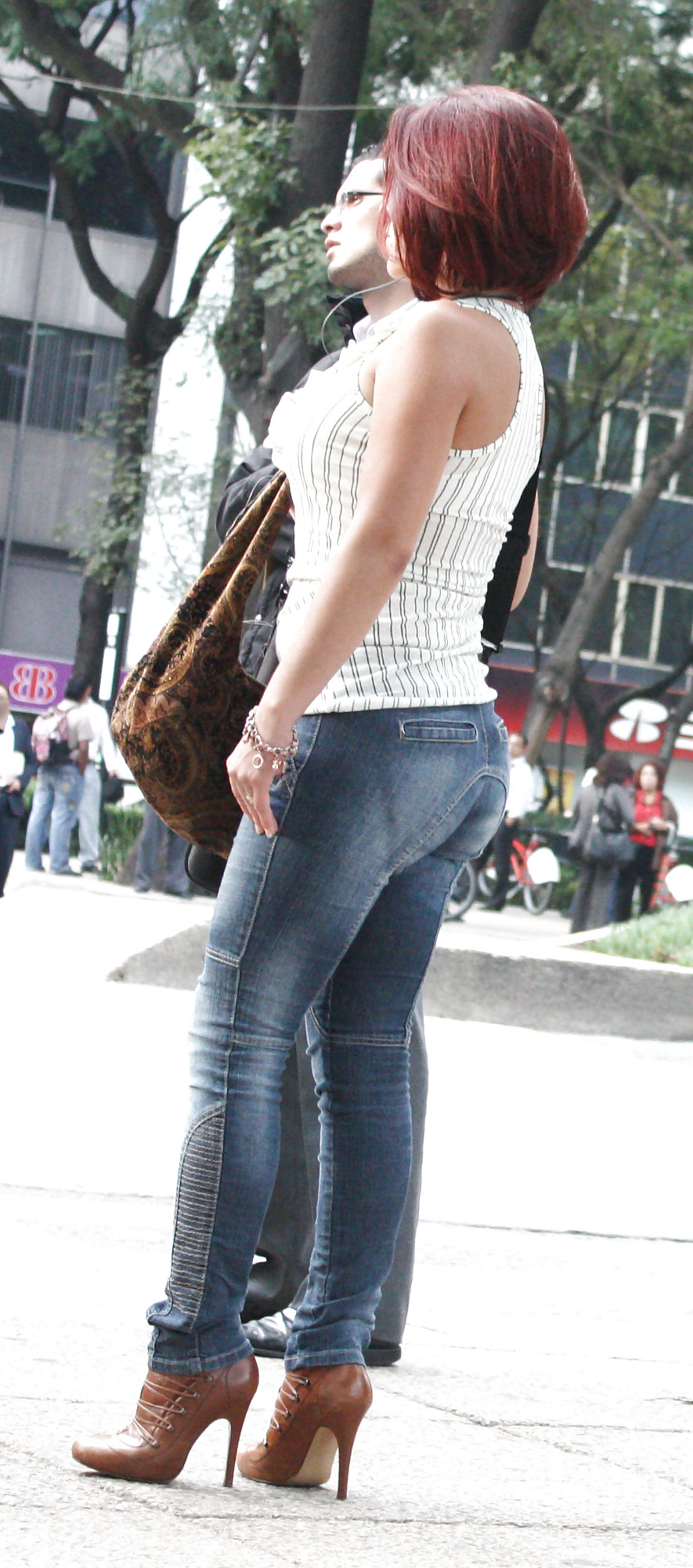 Milf in thight jeans #19832373