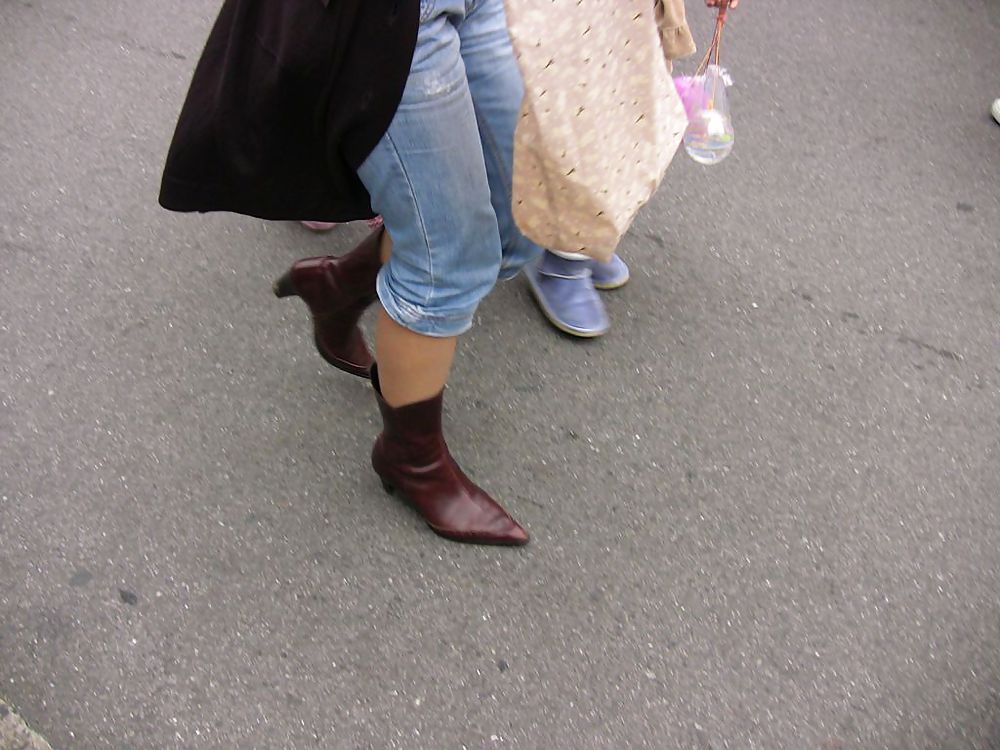 Japanese Candids - Feet on the Street 05 #3542779