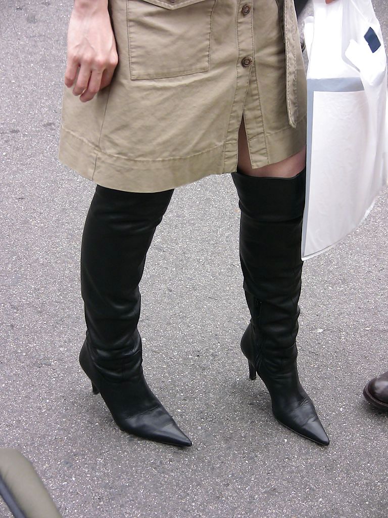 Japanese Candids - Feet on the Street 05 #3542798